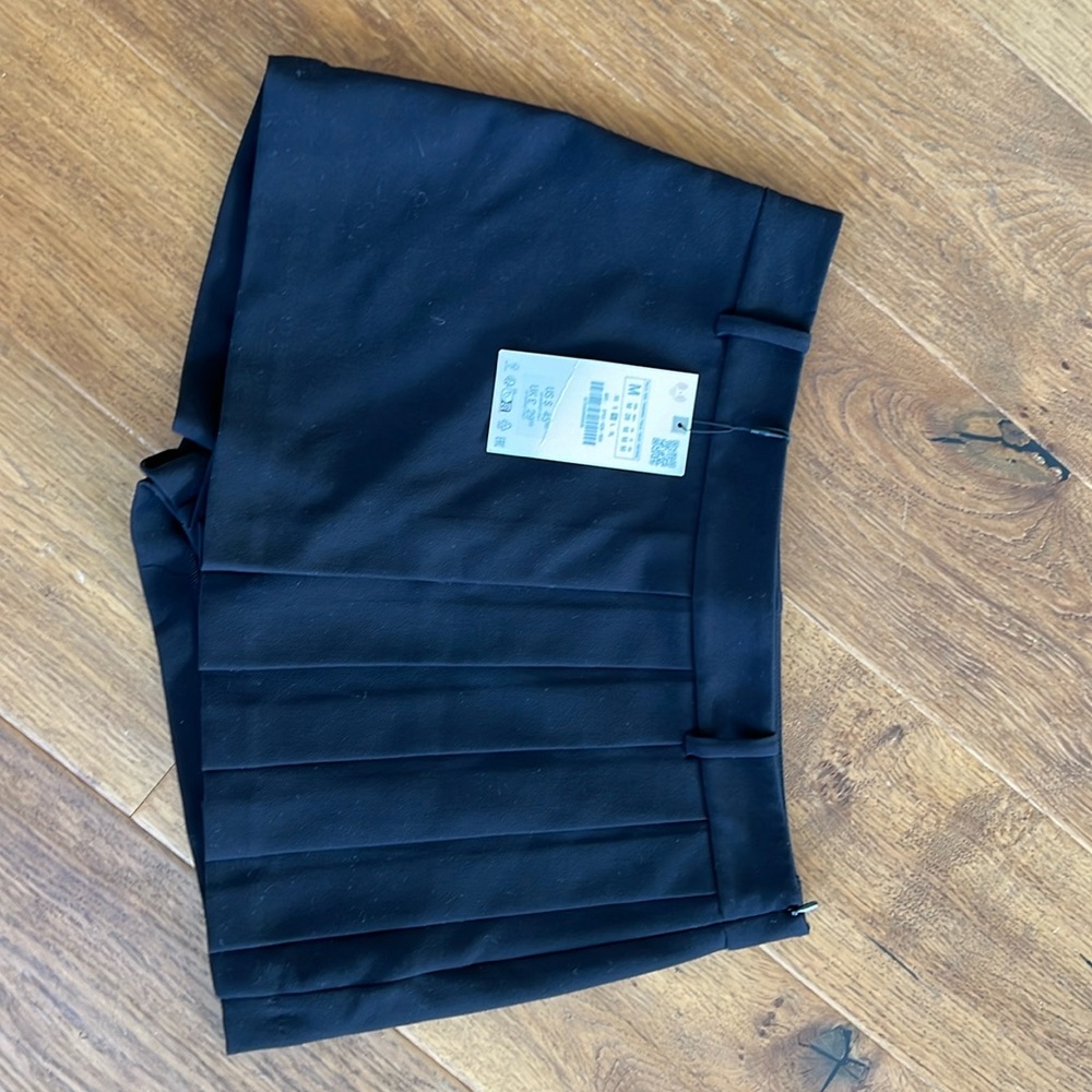 Pleated Zara Mini Skort - Size M